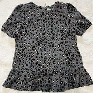 Jade Gray Leopard Print Short Sleeve shirt